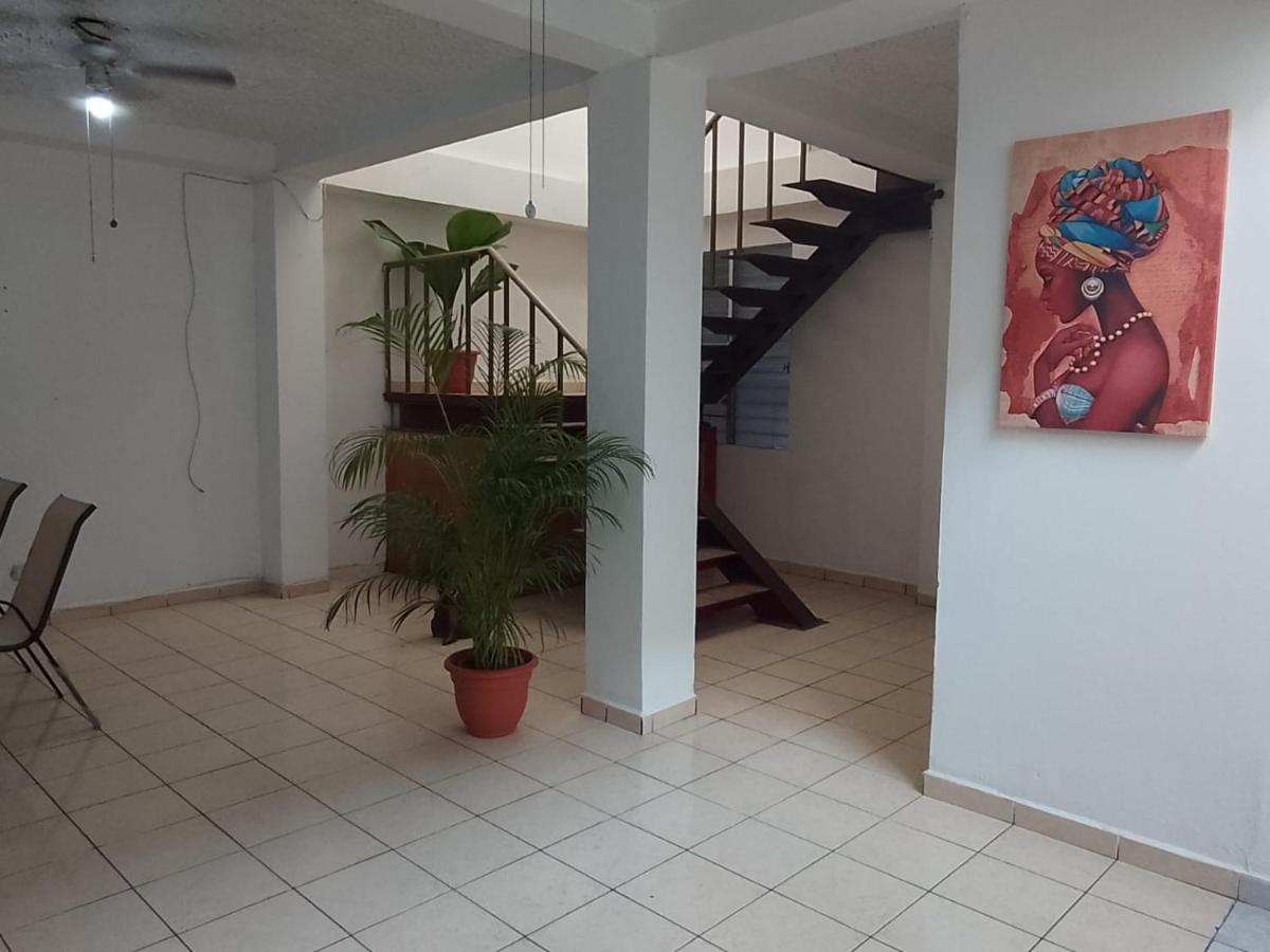 Hostal Los Heroes Antiguo Cuscatlán 外观 照片